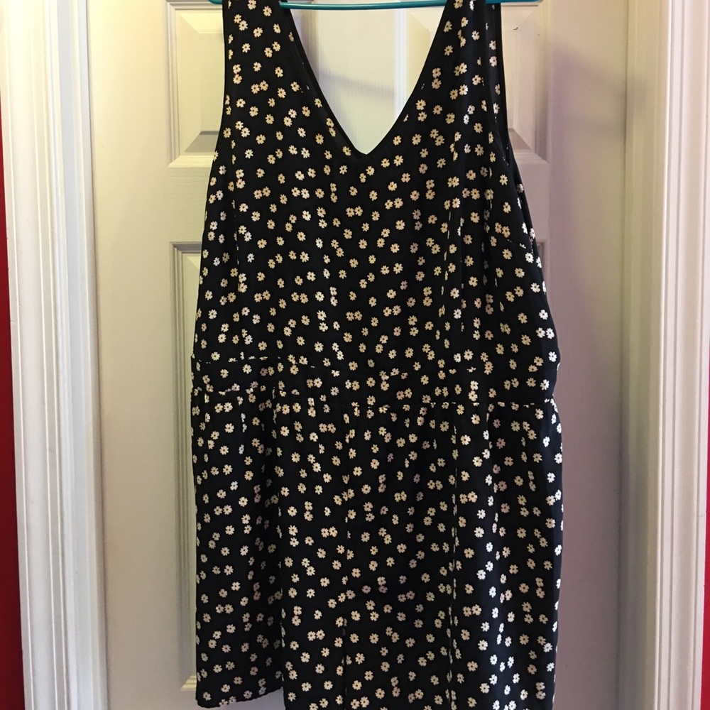 Forever 21 daisy romper